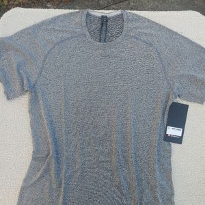 **SOLD**Lululemon Athletica Metal Vent Tech Short Sleeve in Men's Large